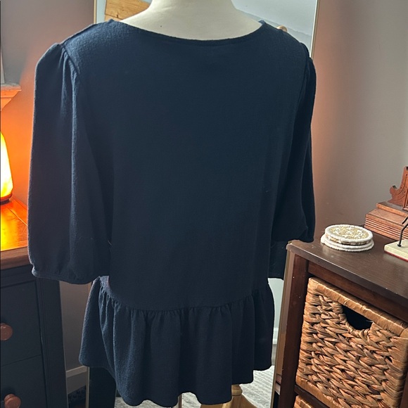 Banana Republic Navy Peplum Top Size Large - Picture 4 of 8